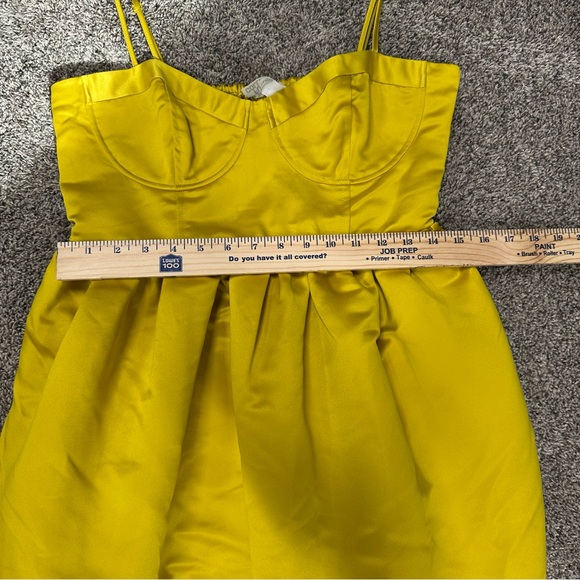 Yellow Ruched Sweetheart Midi Dress - Picture 10 of 15